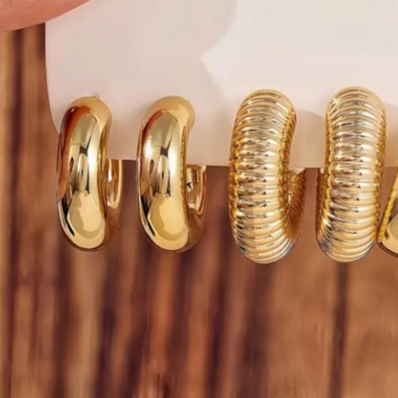 Jewelry - NEW Bundle Of Women Gold Fashion Hoop Mini Earrings
